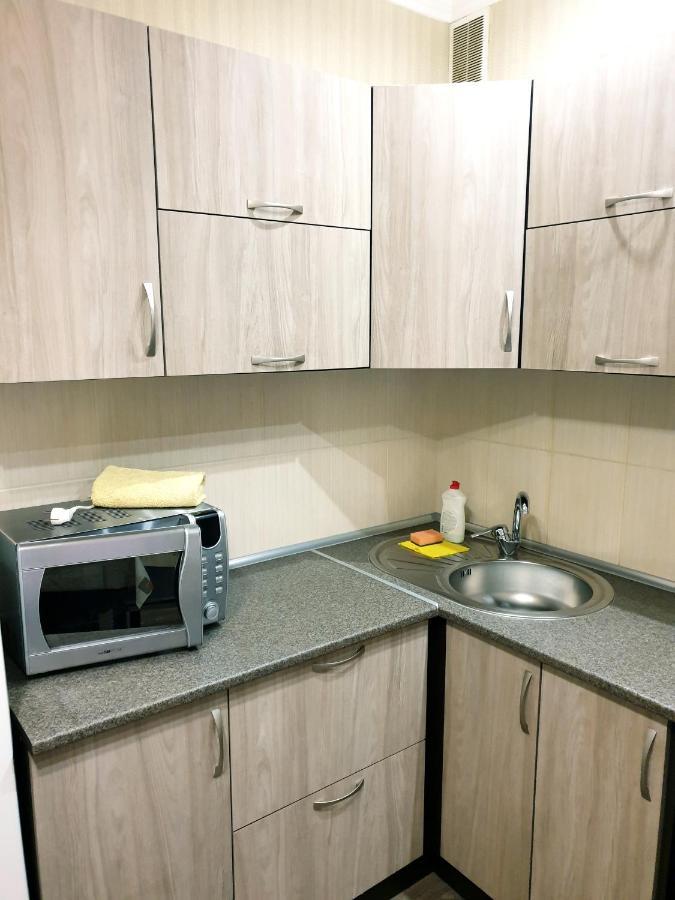 Apartment On Kravchuka, 11B ルーツィク エクステリア 写真