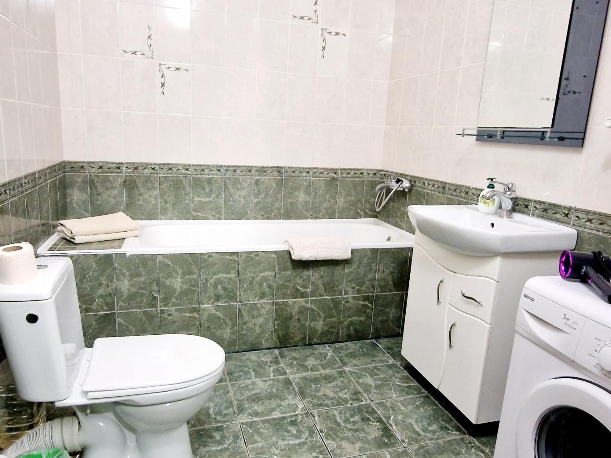 Apartment On Kravchuka, 11B ルーツィク エクステリア 写真