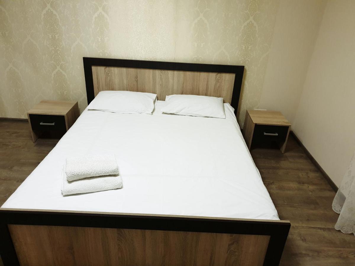 Apartment On Kravchuka, 11B ルーツィク エクステリア 写真