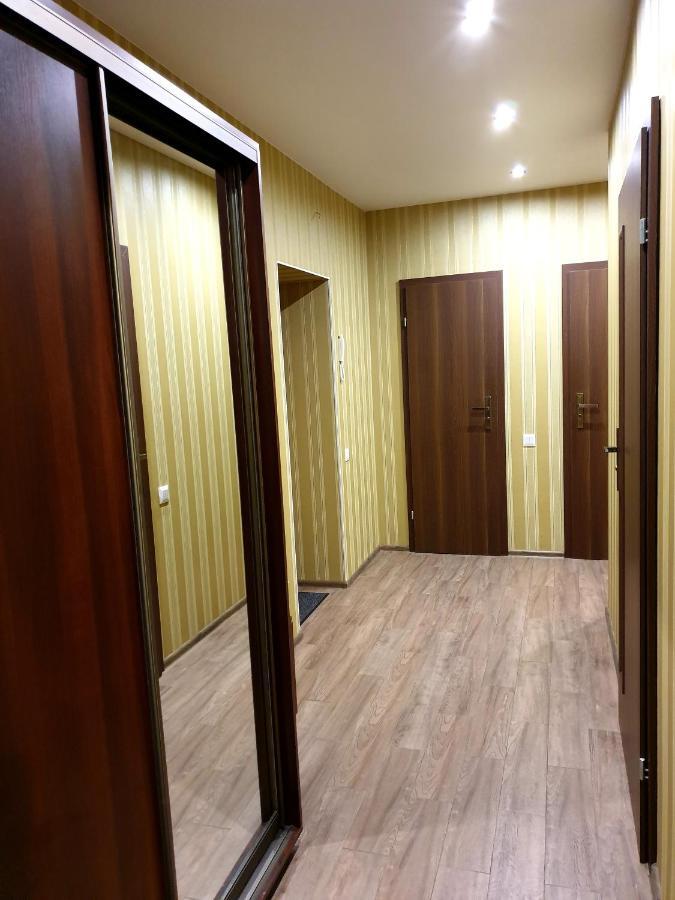 Apartment On Kravchuka, 11B ルーツィク エクステリア 写真